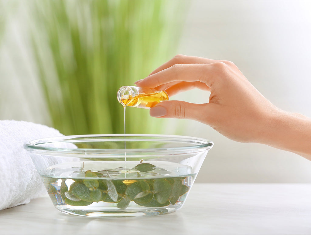 Aromatherapy & Sports Massage - Hot Towel Compress Instructor Demonstration